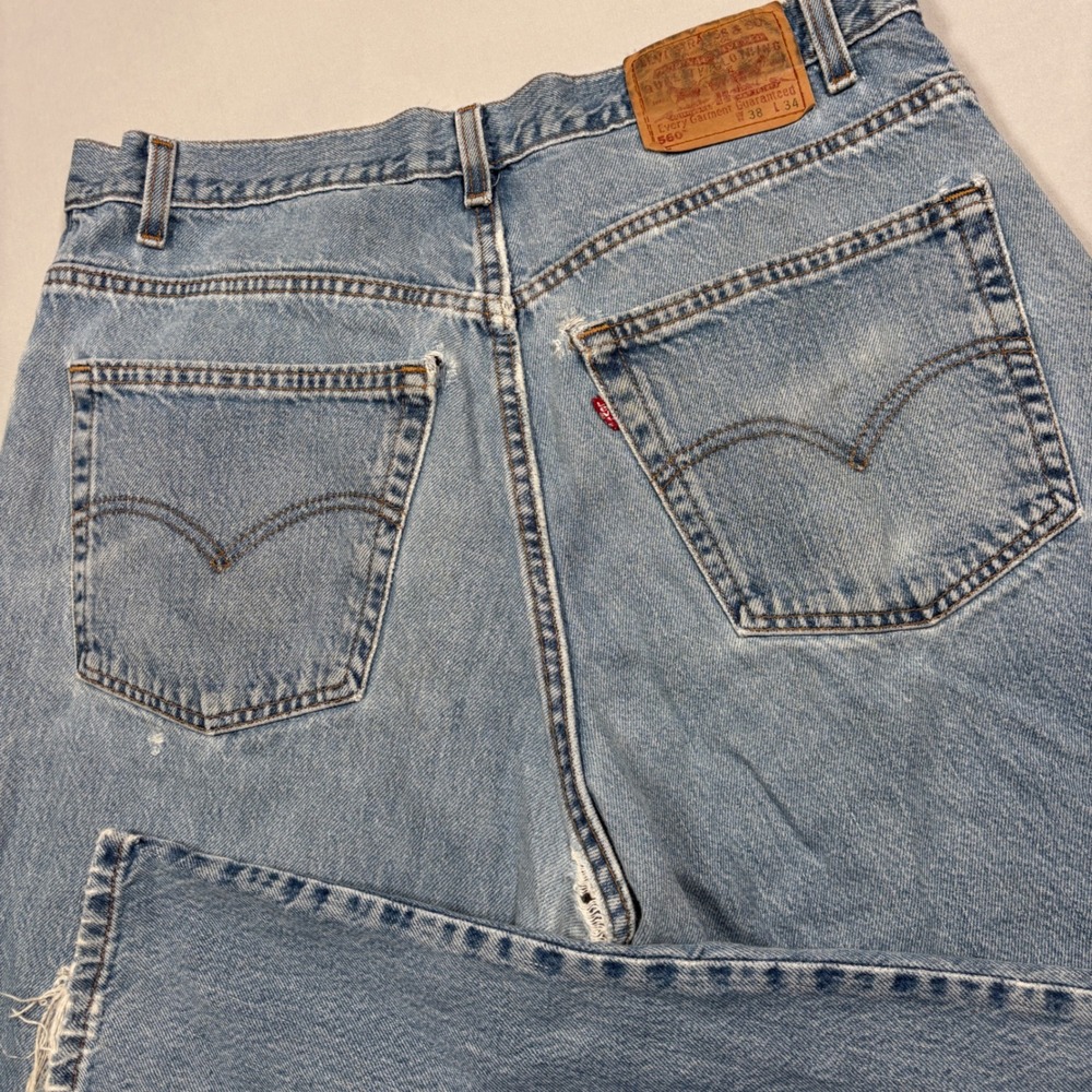 Levi's 560 Jeans Mens 38x34 Light Wash Vintage‎ Loose Fit Tapered Leg Distressed